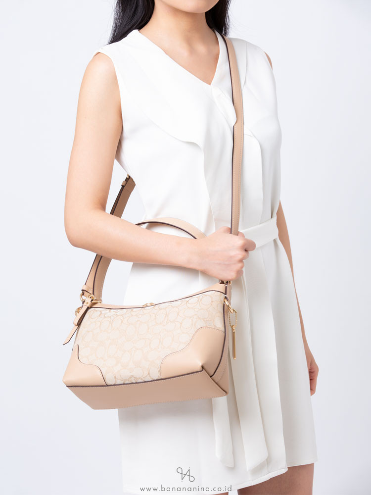 COACH 46285 Signature Ivie Small Shoulder Bag Light Khaki Beechwood