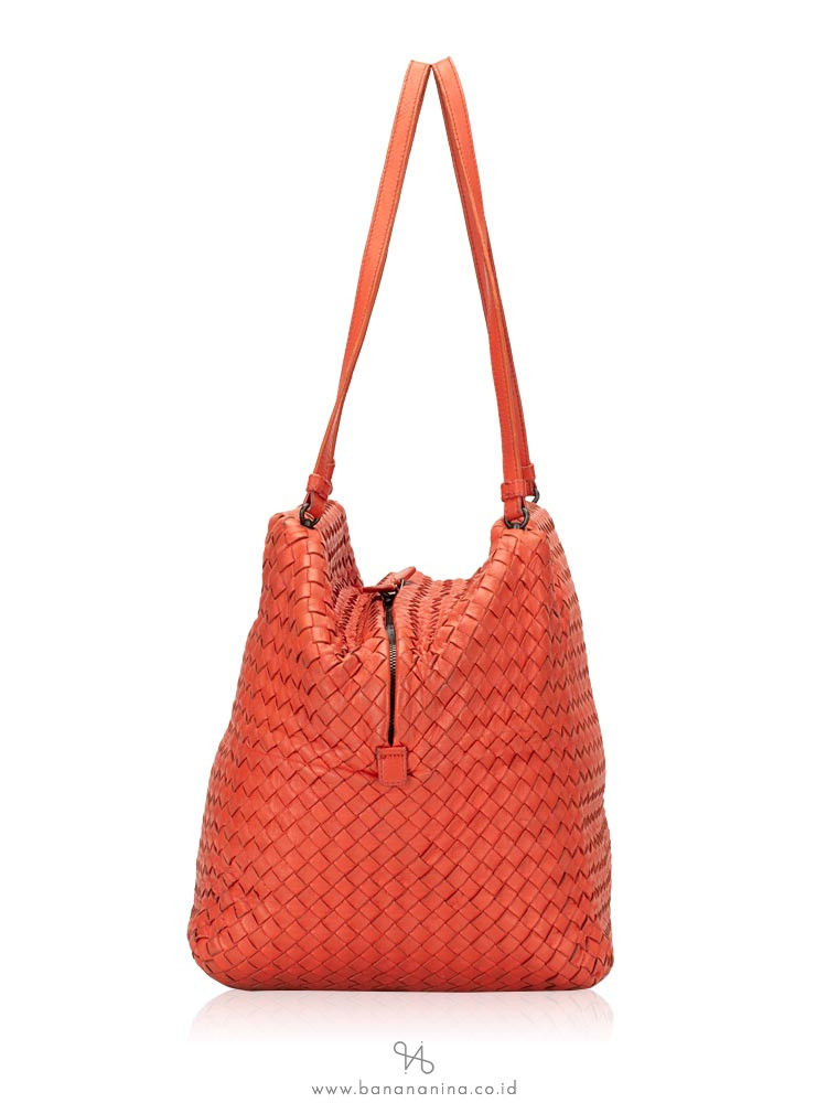 BOTTEGA VENETA Intrecciato Nappa Cube Bag Coral