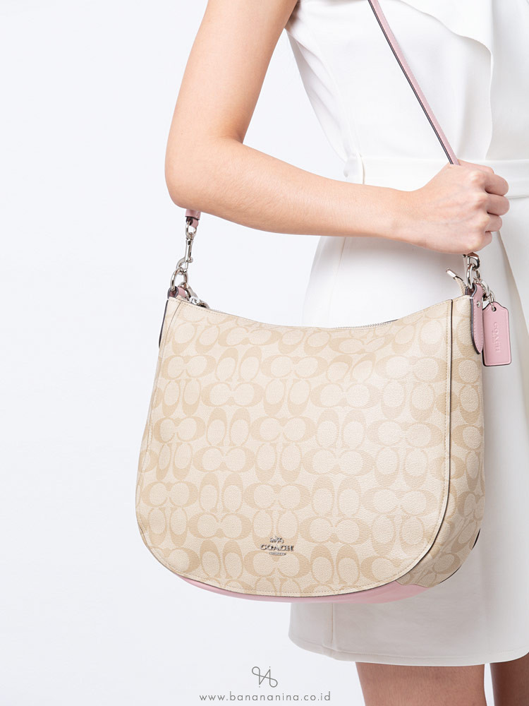 Coach elle hobo in signature hotsell canvas