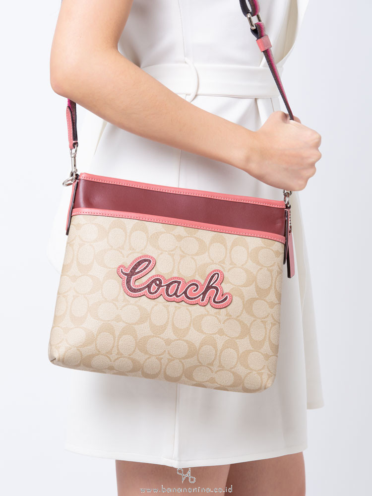 COACH 72896 Signature File Bag Light Khaki Multi