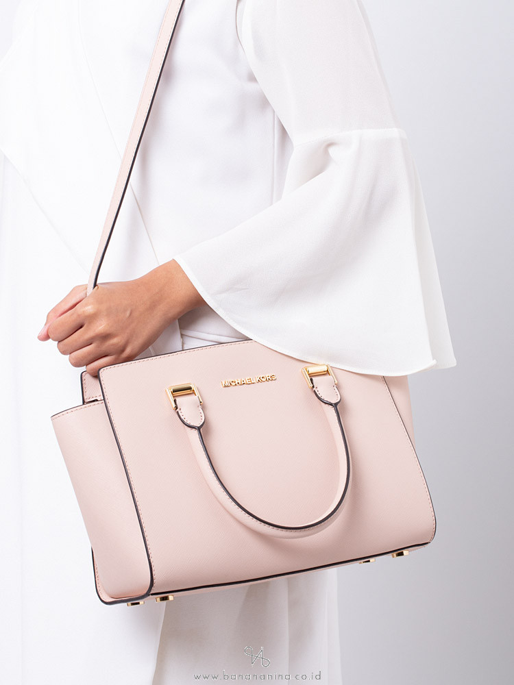 micheal kors selma medium