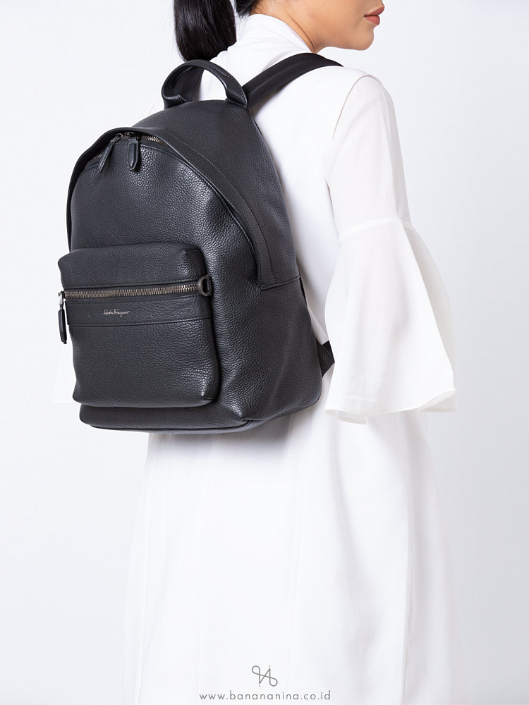 SALVATORE FERRAGAMO Leather Backpack Black