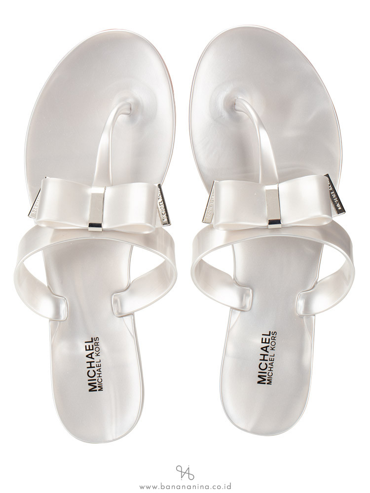 MICHAEL KORS Kayden Thong Sandals Silver Sz 7