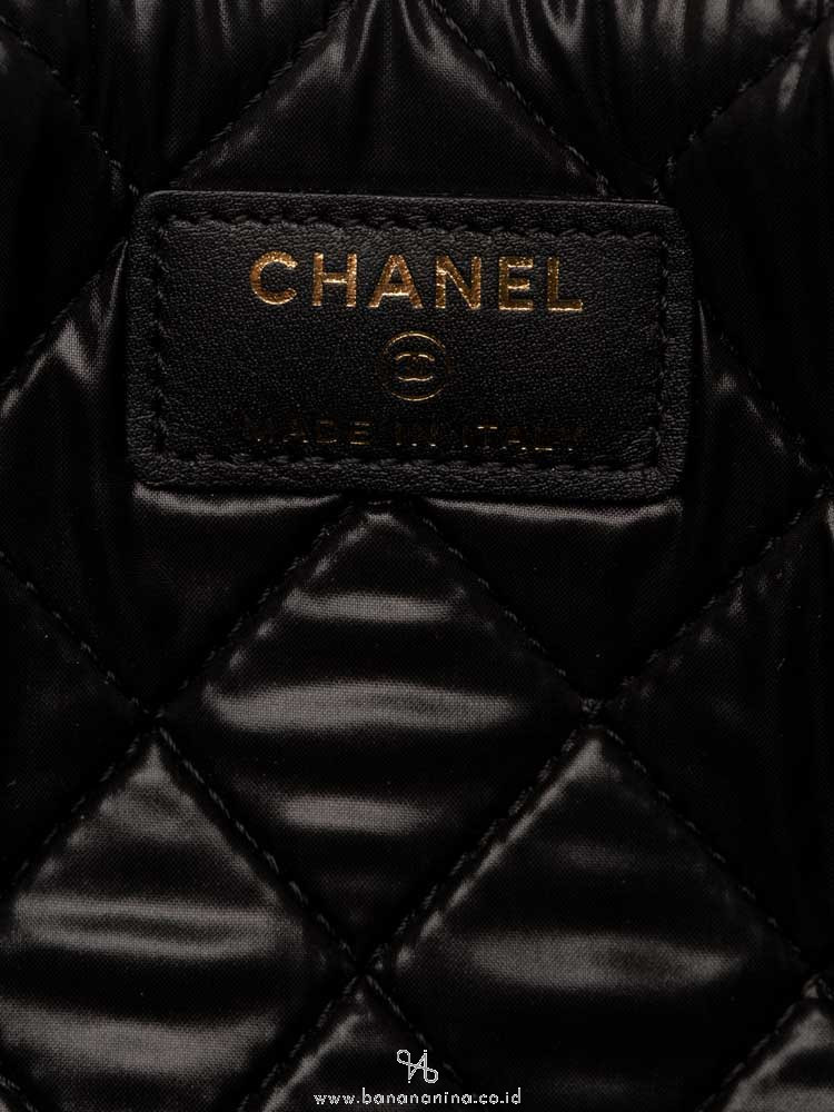 CHANEL Boy Two Tone O Case Clutch Black Gold