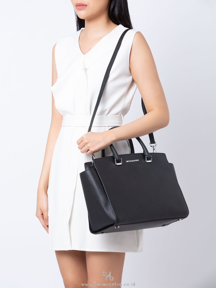MICHAEL KORS Selma Saffiano Large Zip Double Strap Satchel Black Silver