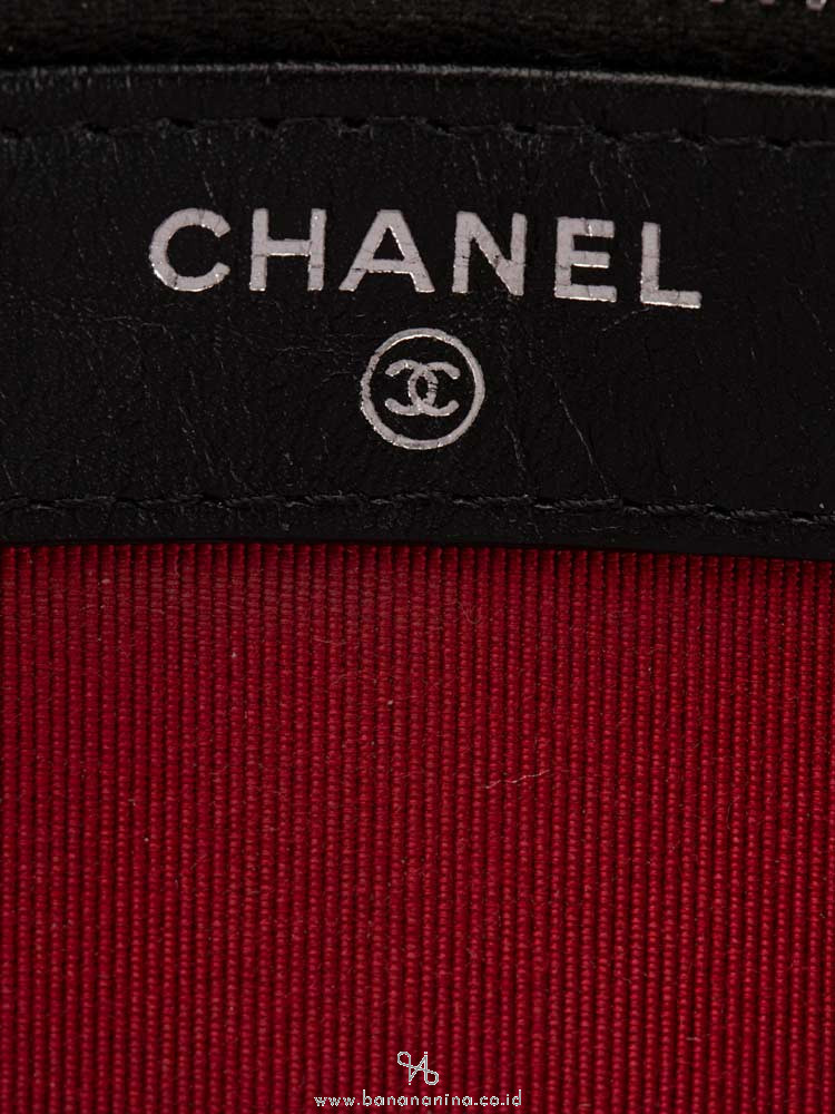 CHANEL Gabrielle Double Zip Clutch with Chain Black