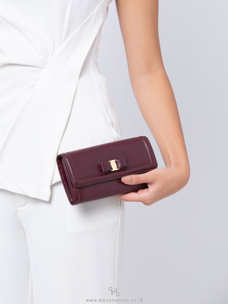 SALVATORE FERRAGAMO Vara Bow Continental Wallet Burgundy