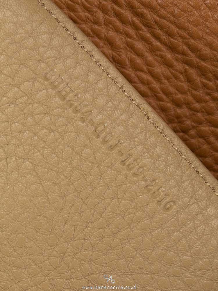 FENDI Selleria Leather Medium Carla Tote Brown