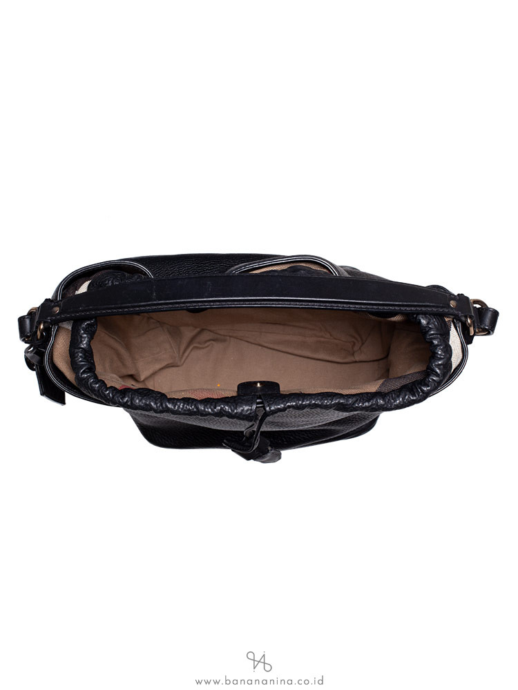 BURBERRY Grainy Leather Medium Susanna Hobo Black