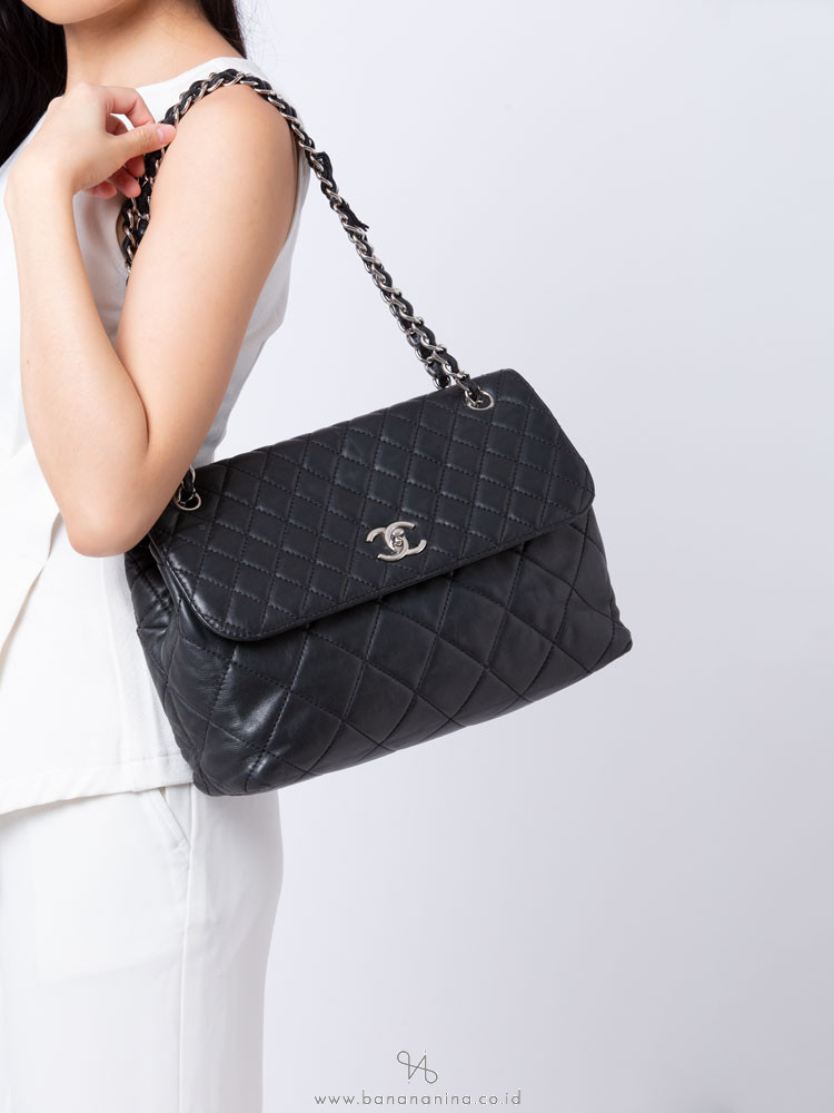 CHANEL Quilted Lambskin Business Flap Bag Black