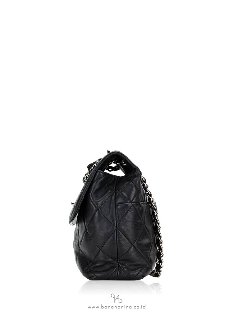 CHANEL Quilted Lambskin Business Flap Bag Black