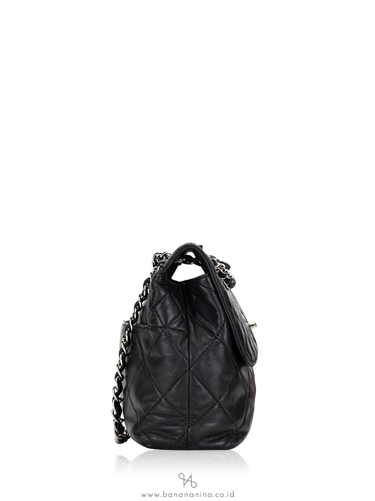 CHANEL Quilted Lambskin Business Flap Bag Black