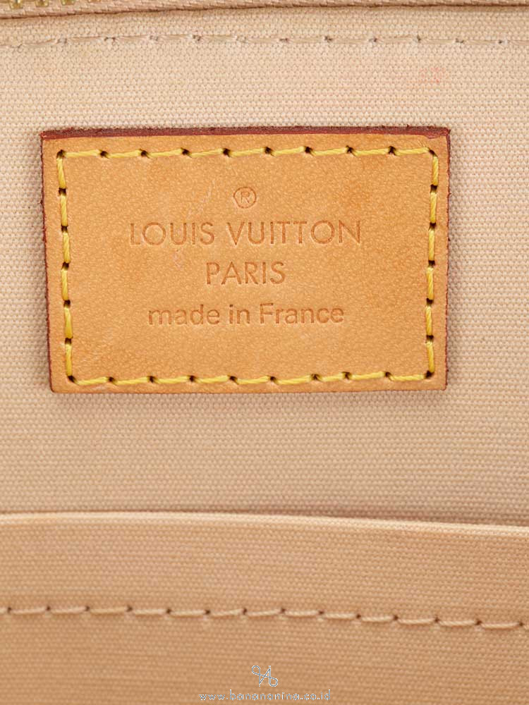 LOUIS VUITTON Monogram Vernis Alma BB Dune
