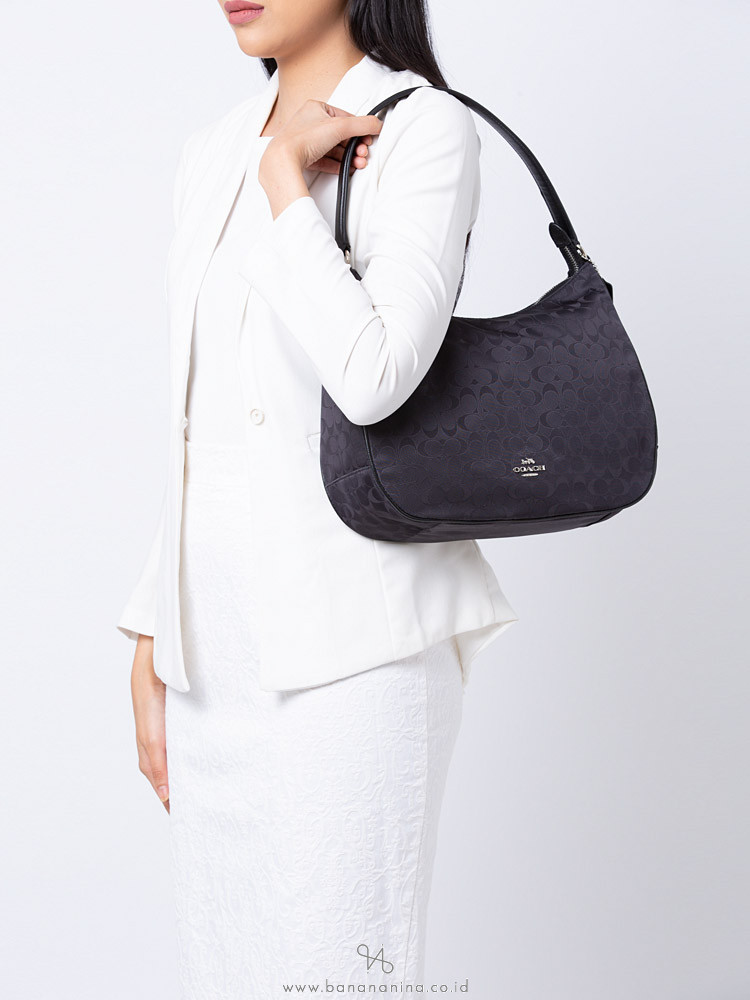 coach nylon shoulder bag