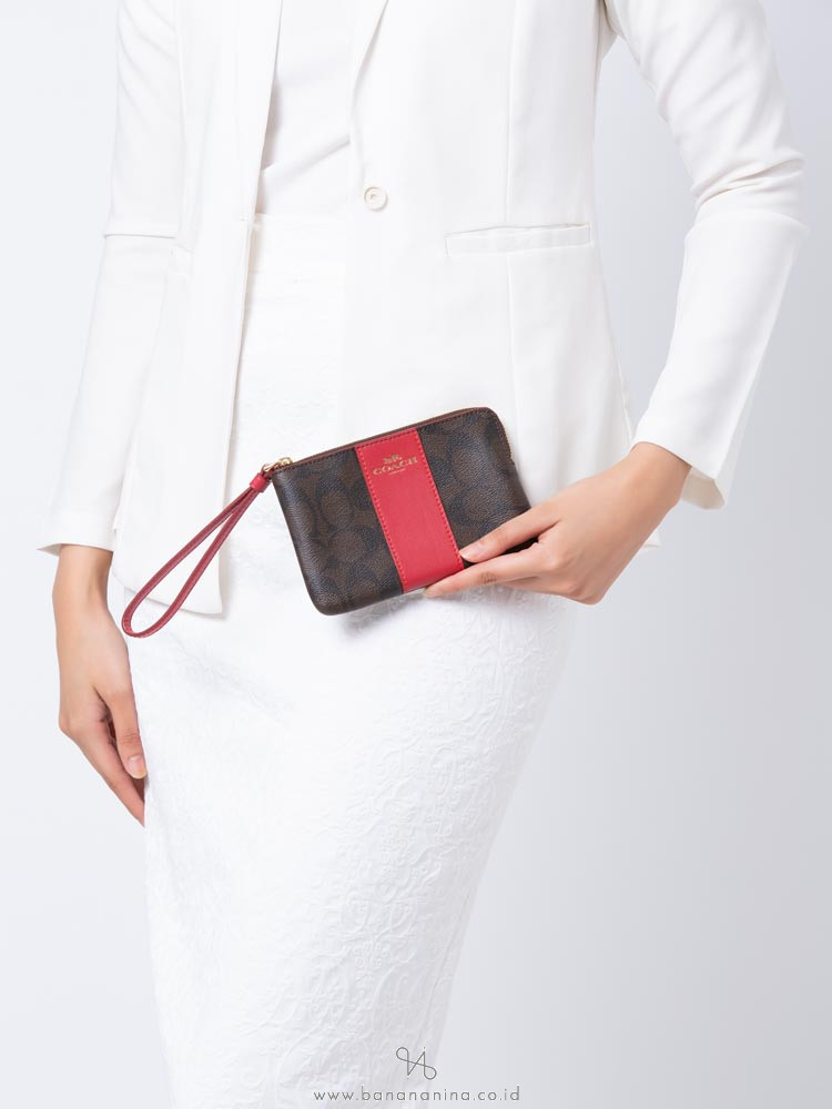 COACH 58035 Signature Small Wristlet Brown True Red