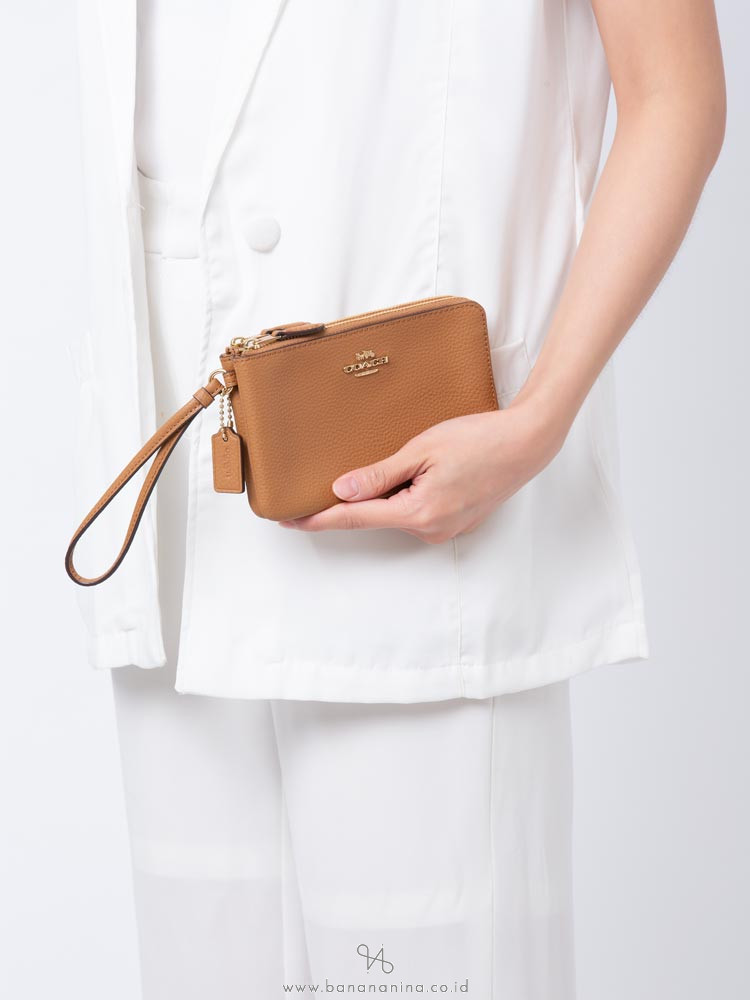 COACH 87590 Pebble Leather Double Zip Wristlet Light Saddle