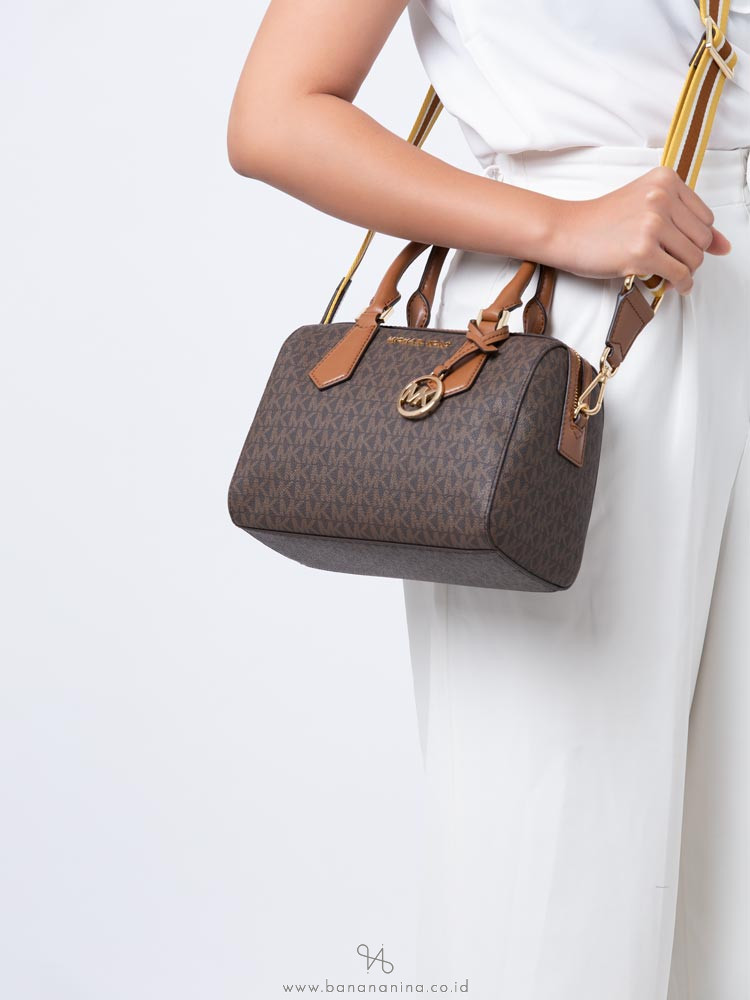 MICHAEL KORS Hayes Monogram Small Duffle Brown Luggage