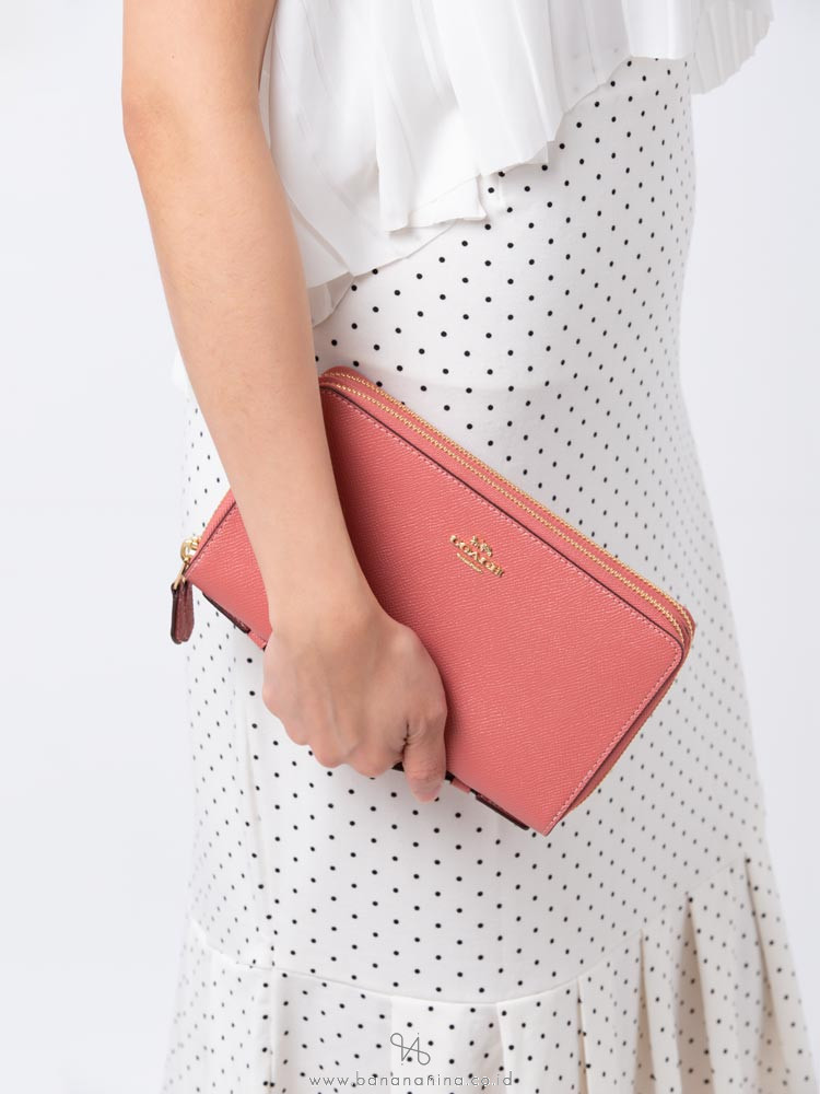 COACH 23334 Crossgrain Double Zip Travel Wallet Rose Petal