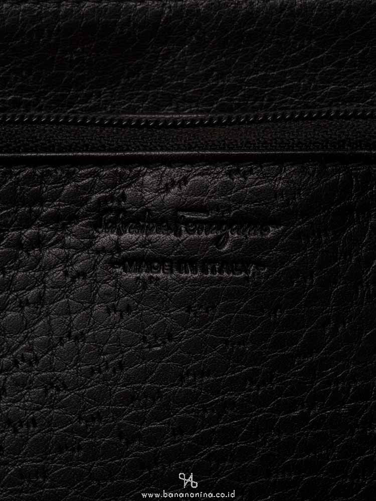 SALVATORE FERRAGAMO Gancini Leather Zip Wallet Black