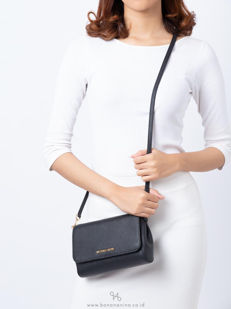 MICHAEL KORS Jet Set Medium Saffiano Pouchette Crossbody Black Gold