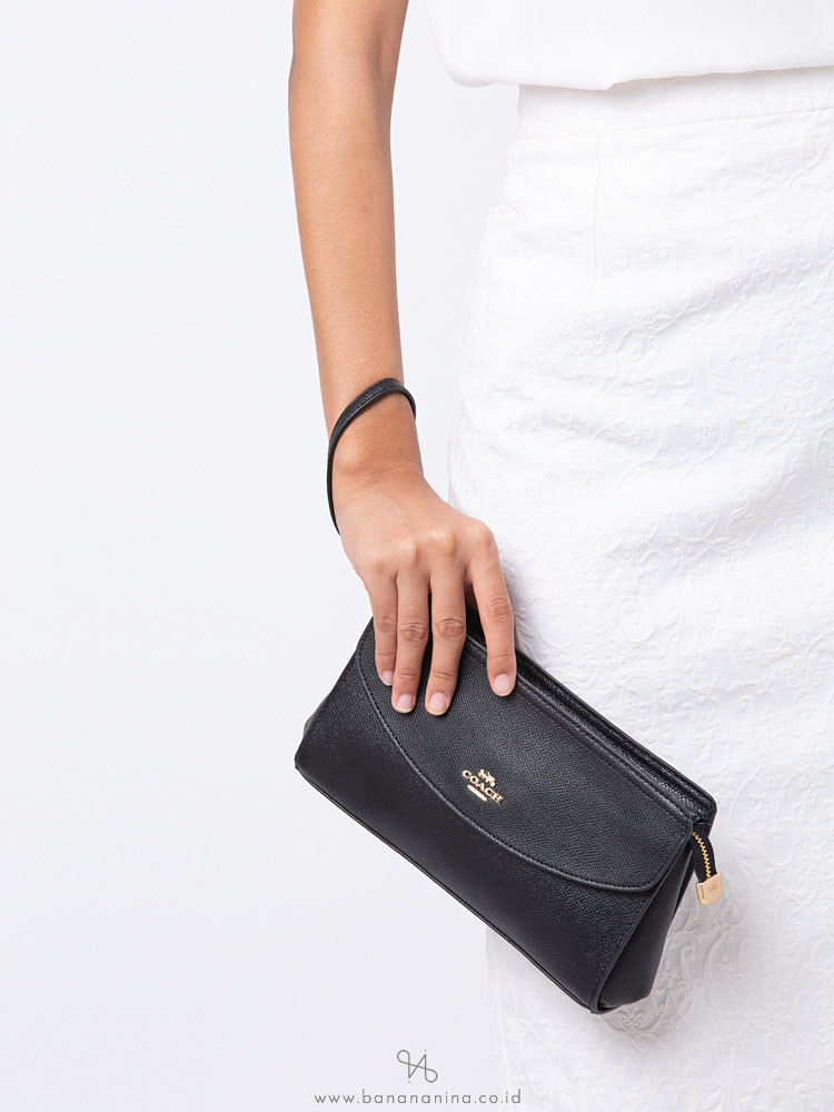 COACH 39234 Crossgrain Flap Clutch Black