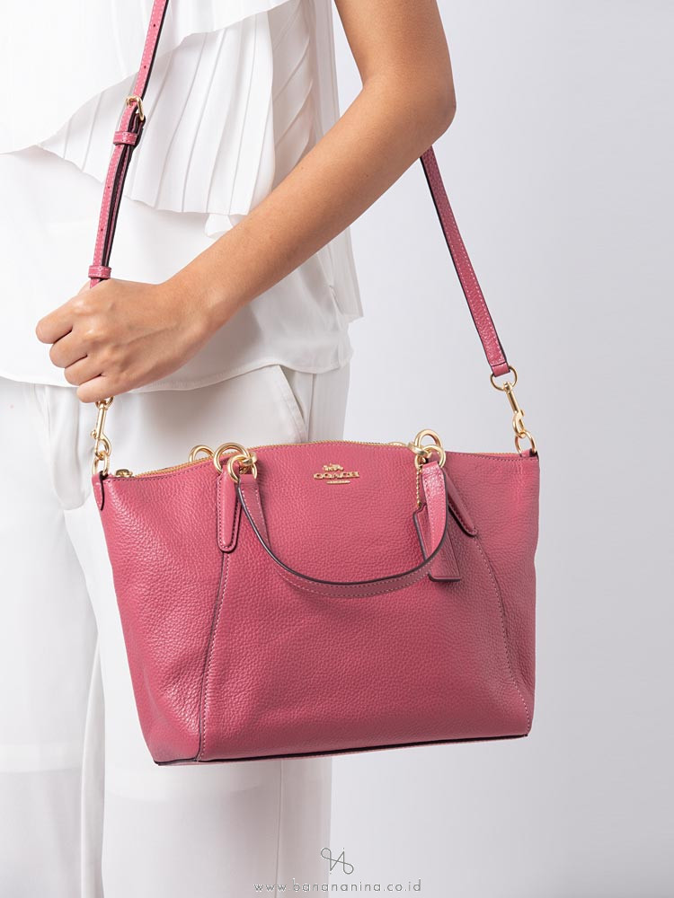 COACH 28993 Pebbled Leather Small Kelsey Rouge