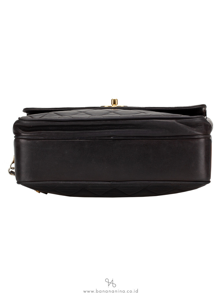 CHANEL Vintage Lambskin Classic Flap Camera Bag Black