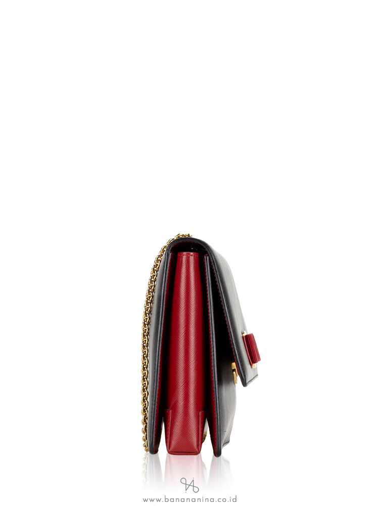 SALVATORE FERRAGAMO Ginny Vara Medium Leather Crossbody Black Red