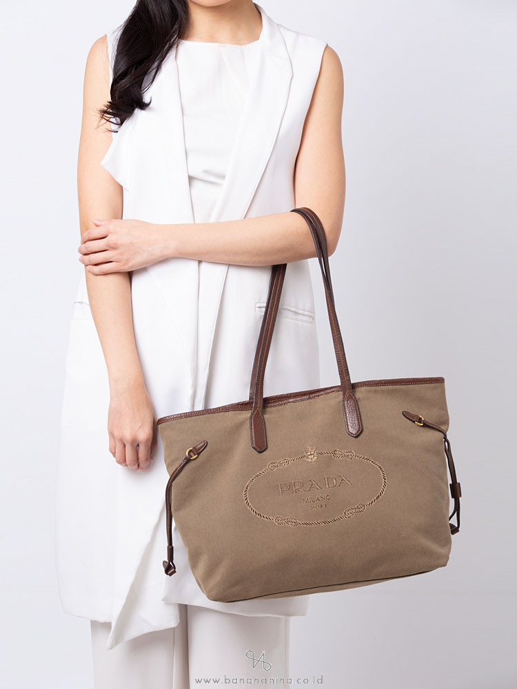 prada jacquard bag