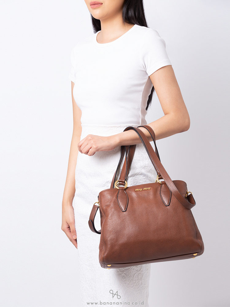 MIU MIU RR1945 Vitello Daino Tote Bruciato