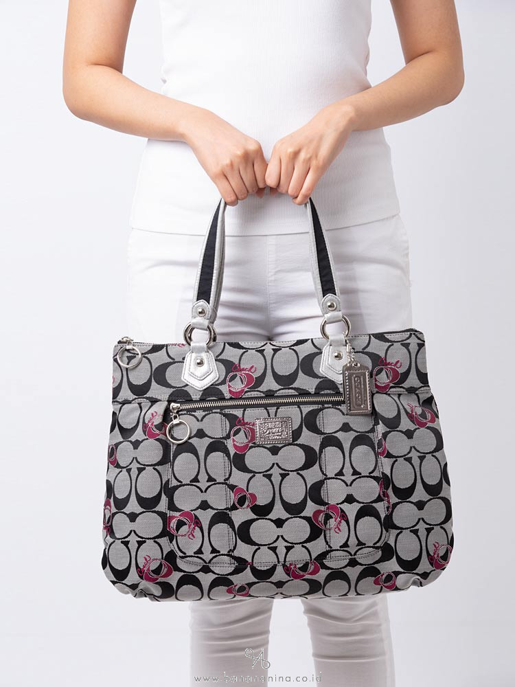 COACH 18711 Signature Poppy Tote Black Silver