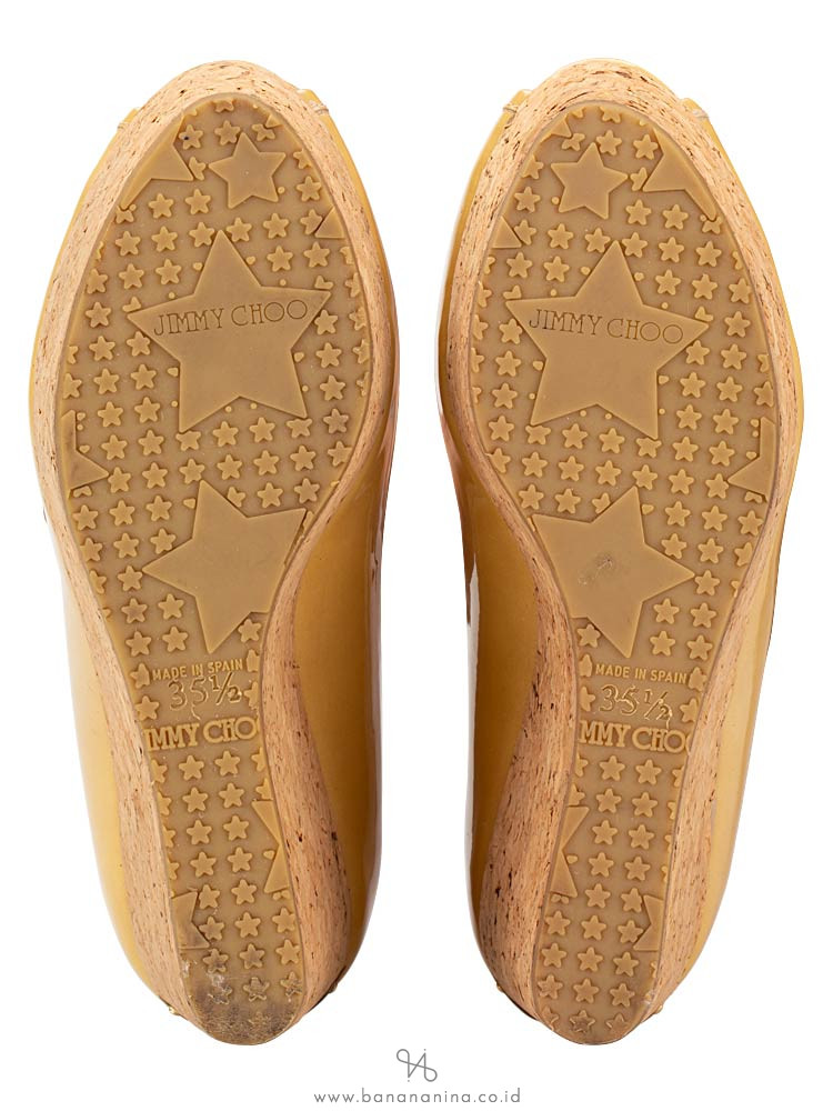 JIMMY CHOO Purdey Peep Toe Patent Wedges Nude Sz 35.5