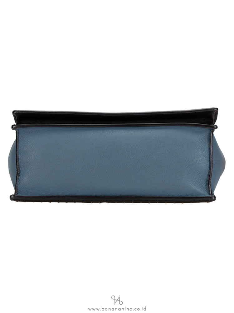LOUIS VUITTON Taurillon Cour Marly MM Bleu