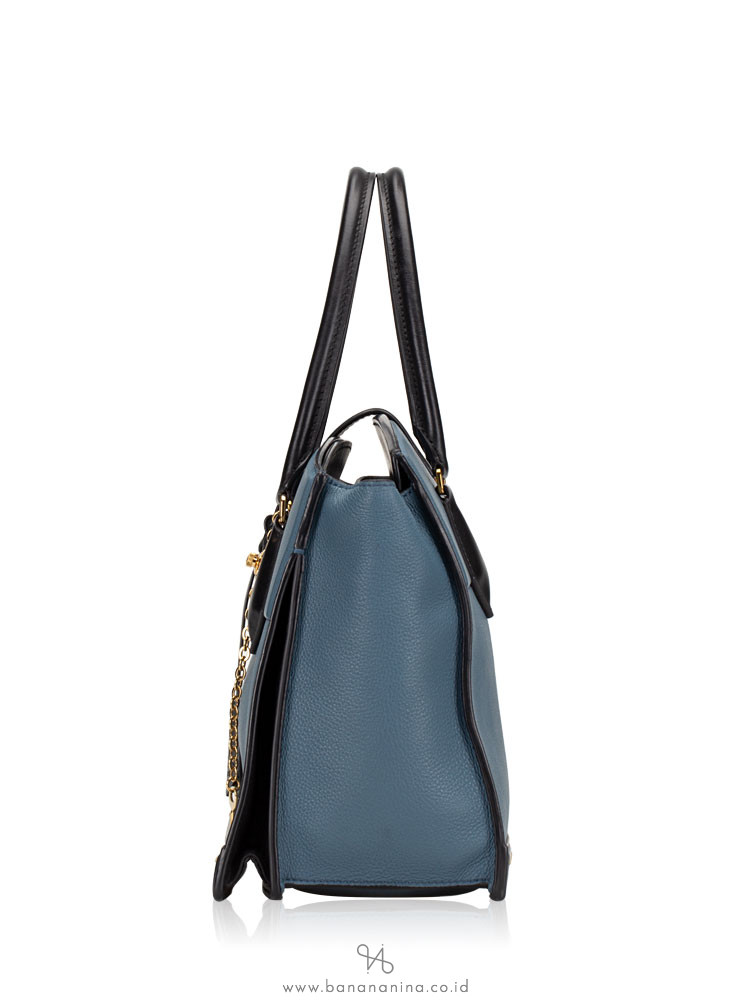 LOUIS VUITTON Taurillon Cour Marly MM Bleu