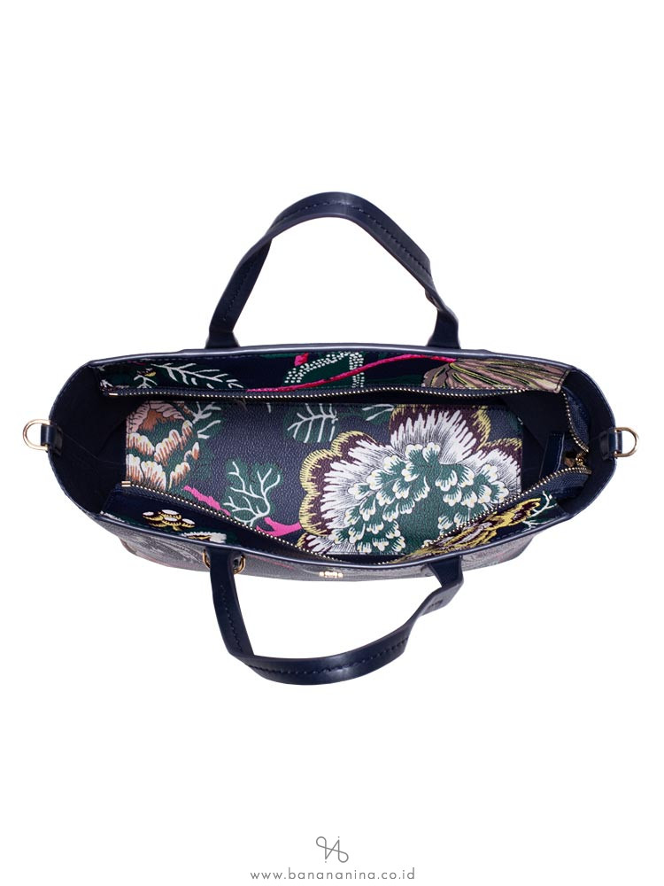 kerrington small zip tote