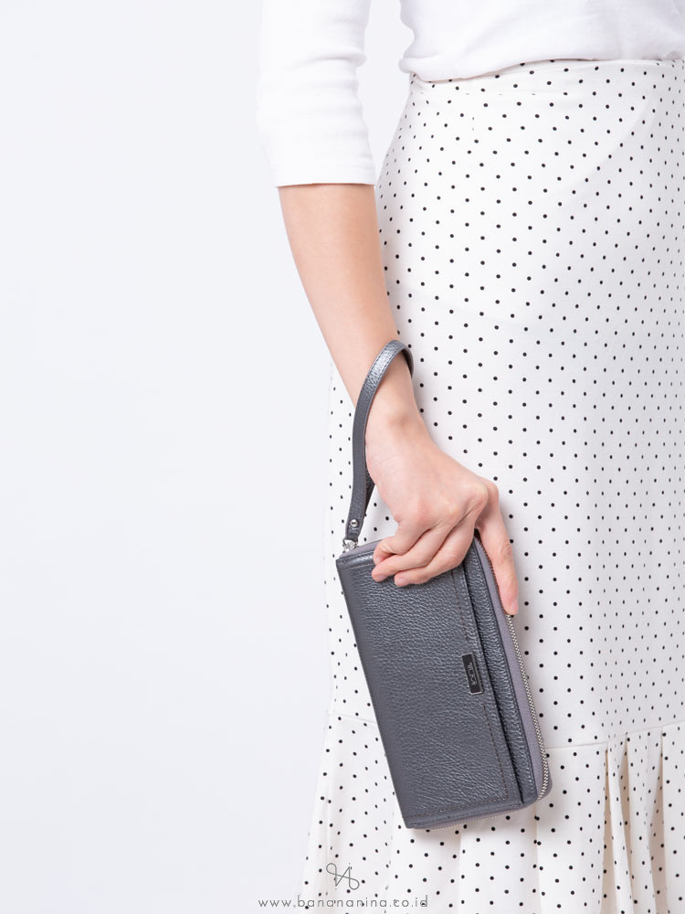 TUMI Parker Sling Travel Passport Wallet Mettalic Silver