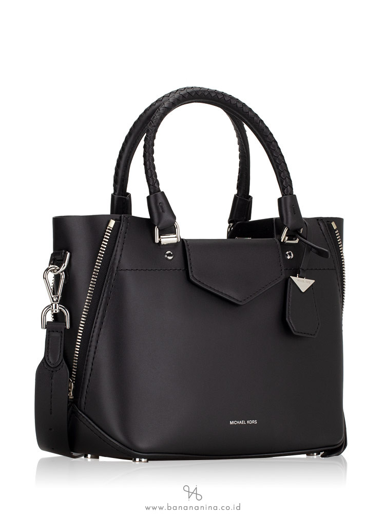 michael kors blakely messenger