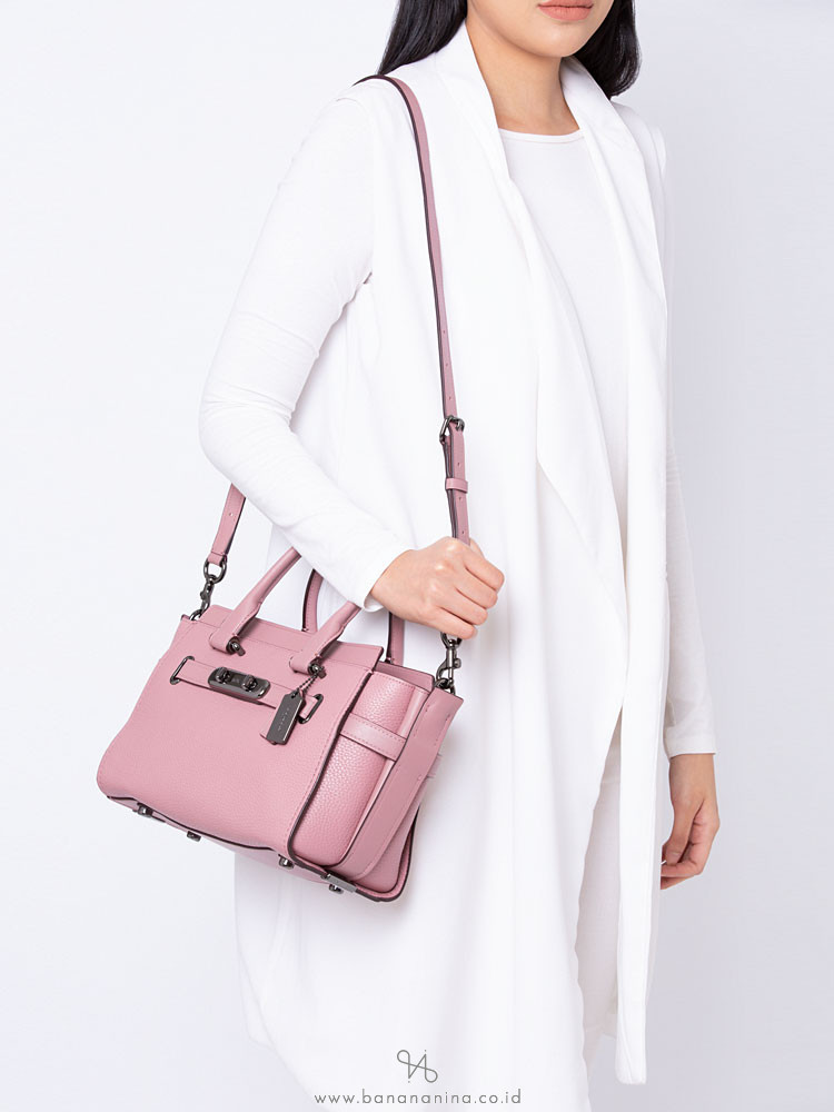 COACH 87295 Swagger 27 Pebble Leather Carryall Dusty Rose