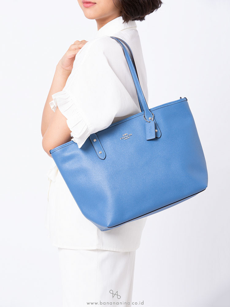 COACH 58846 Crossgrain Leather City Zip Tote Sky Blue