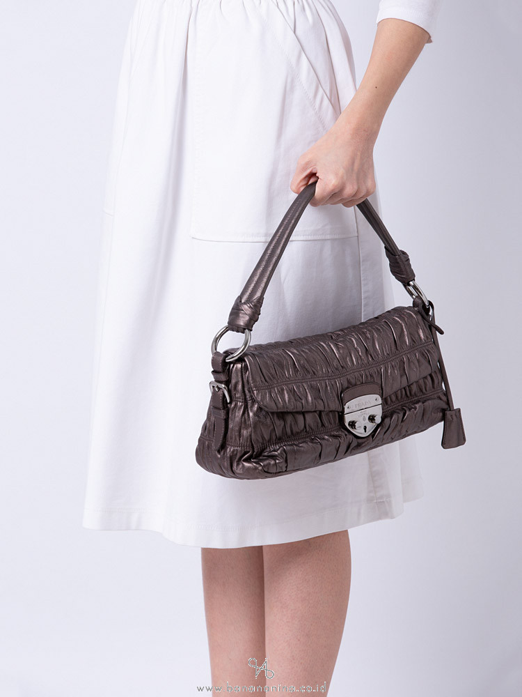 PRADA BR3972 Nappa Gaufre Satchel Grafite
