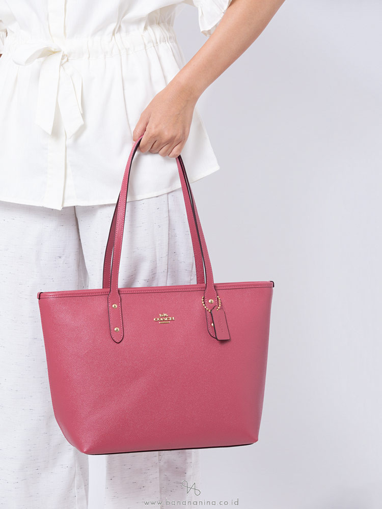 COACH 58846 Crossgrain Leather City Zip Tote Rouge