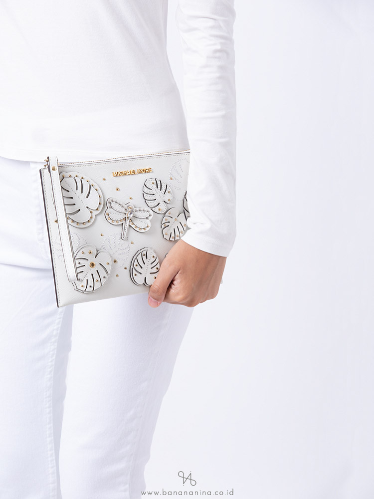 MICHAEL KORS Jet Set Travel XL Zip Clutch Optic White