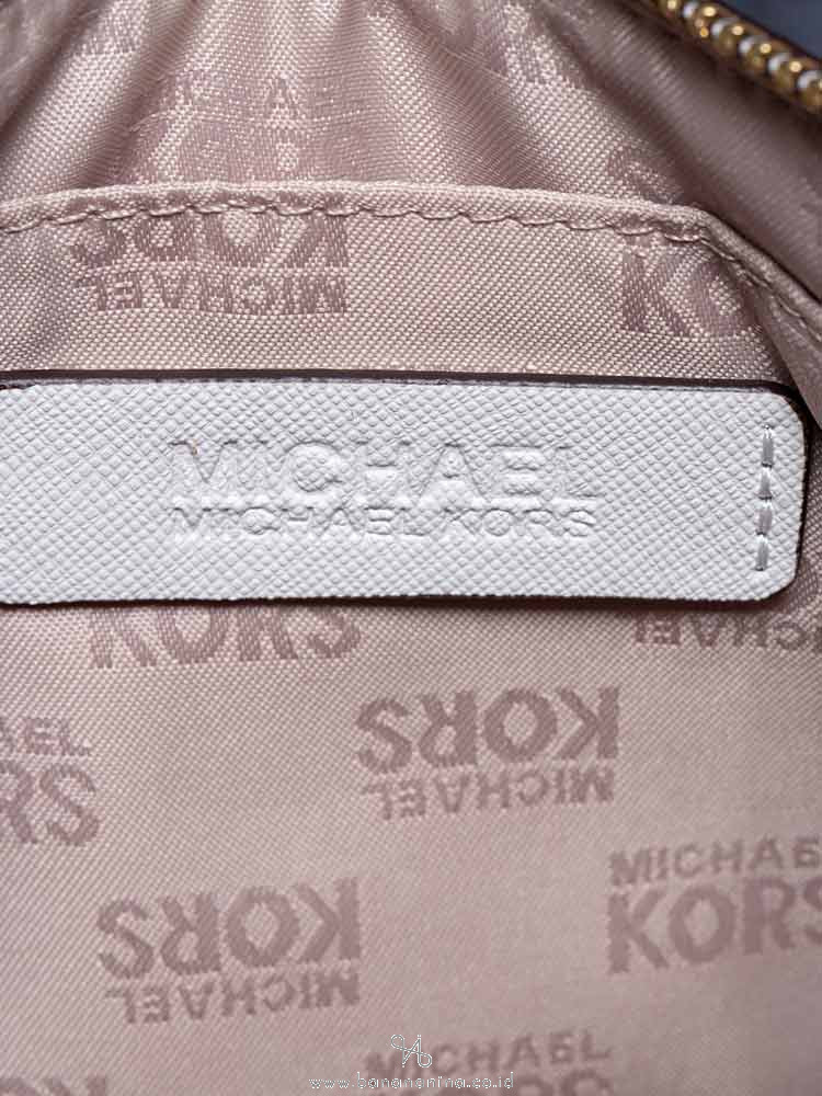 MICHAEL KORS Jet Set Travel XL Zip Clutch Optic White