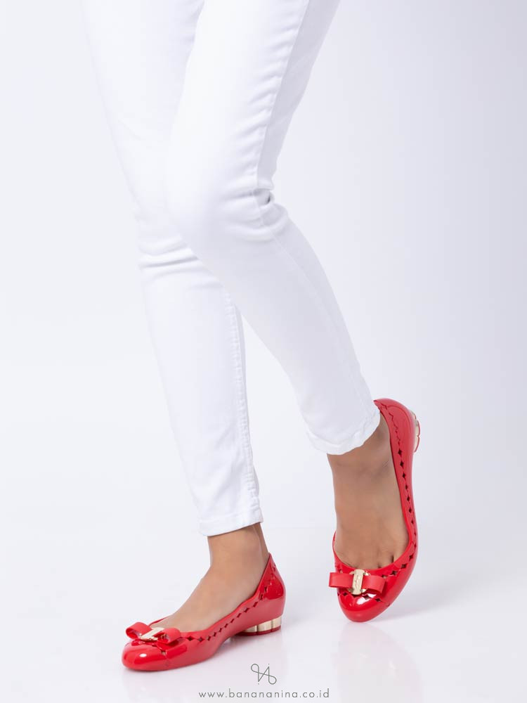 SALVATORE FERRAGAMO Vara Bow Jelly Ballet Flat Red Sz 8