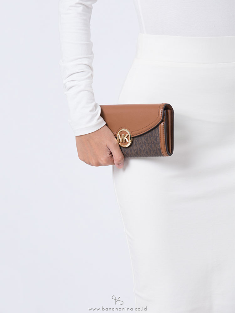 MICHAEL KORS Fulton Signature Large Flap Wallet Brown