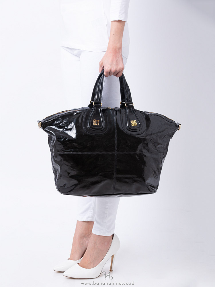 GIVENCHY Crinkled Patent Nightingale Medium Satchel Black