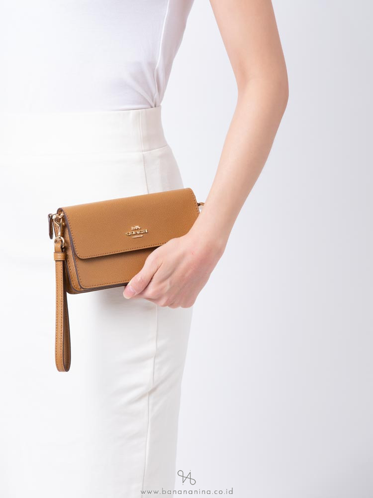 COACH 73793 Crossgrain Foldover Wristlet Light Saddle