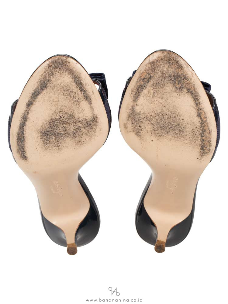 SALVATORE FERRAGAMO Glory Patent Bow Slide Black Sz 8