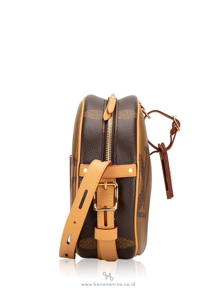 LOUIS VUITTON Giant Reverse Monogram Boite Chapeau Souple