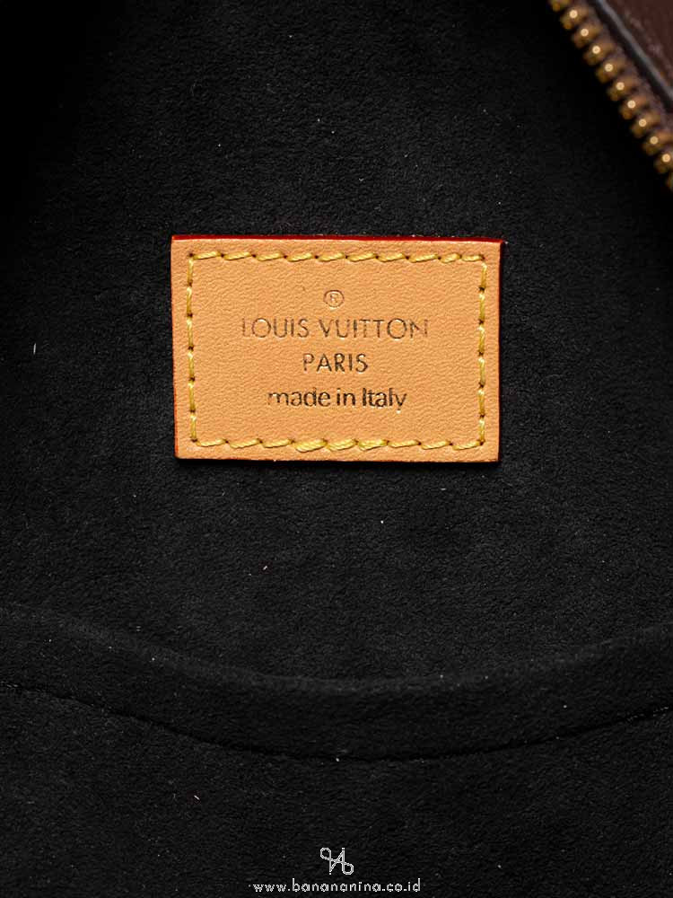 LOUIS VUITTON Giant Reverse Monogram Boite Chapeau Souple